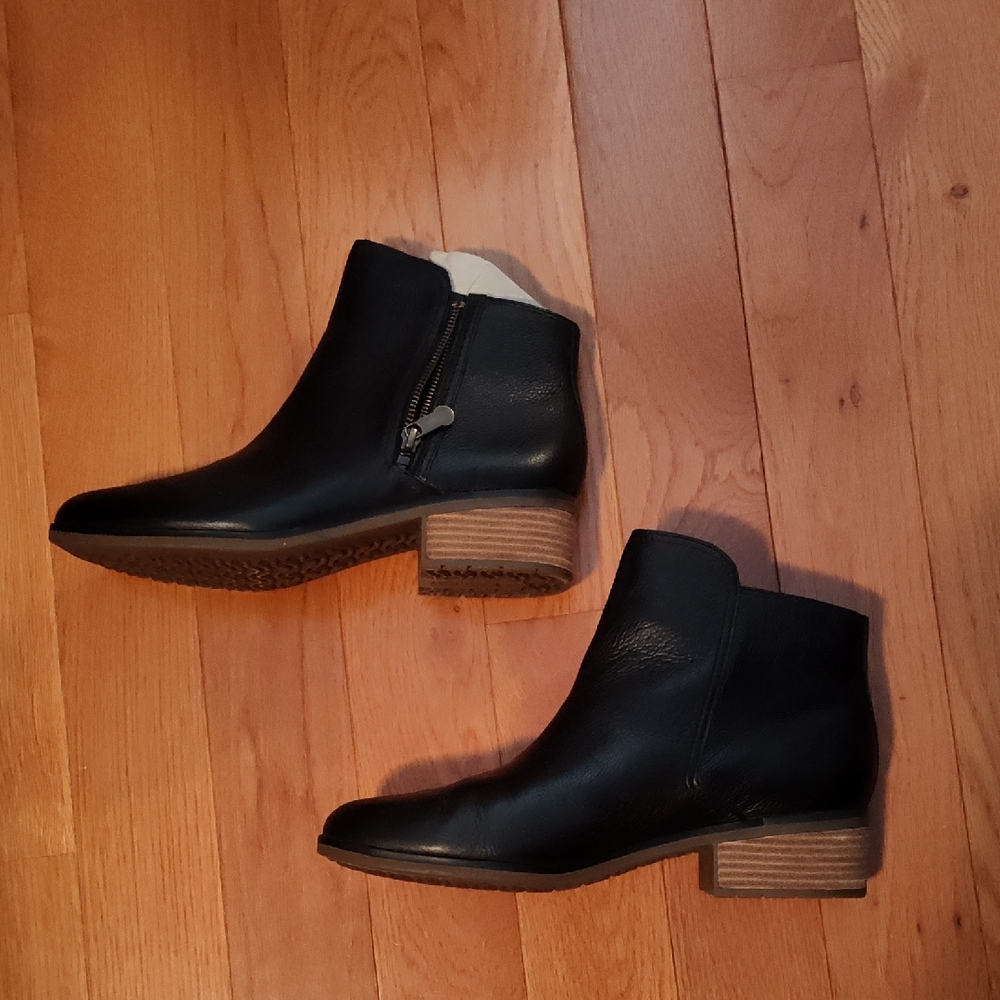 Sperry Seaport Black Leather Ankle Boots